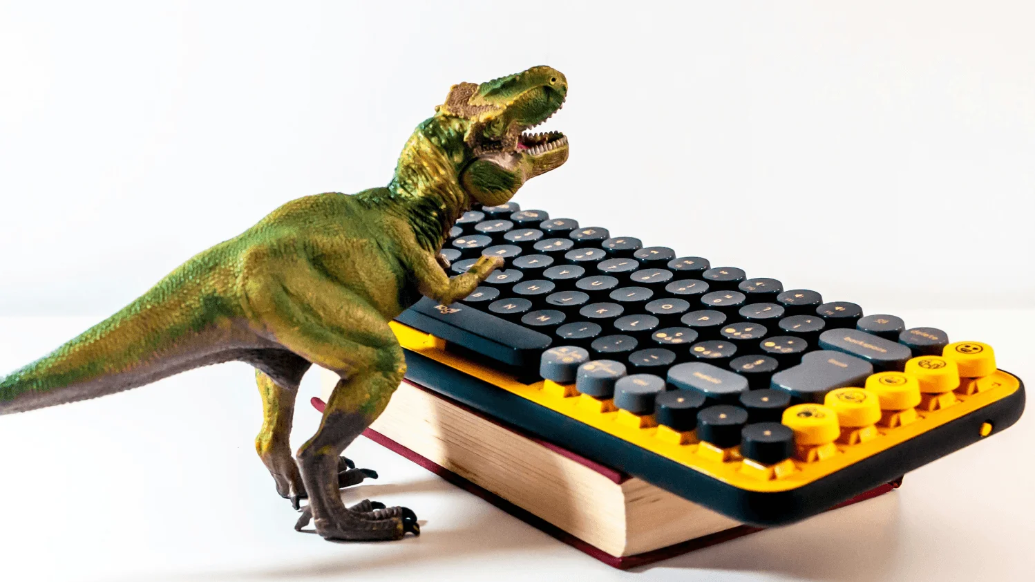 Visual metaphor comparing batch data systems to dinosaurs and real-time systems to adaptive mammals